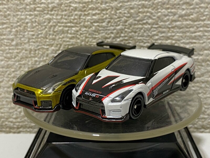 日産 GT-R nismo Special Edition 2台
